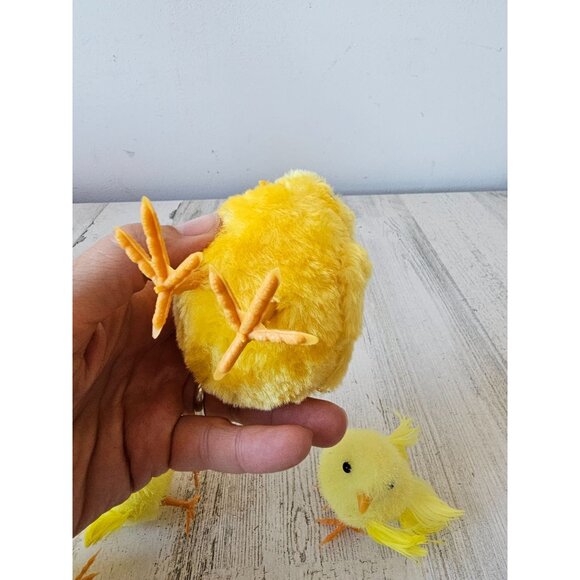 Realistic chick chicken Easter spring decor bird village - Picture 9 of 9